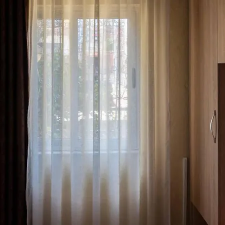 Special Kind Of Near The Center , Blitz Apartment Tirana